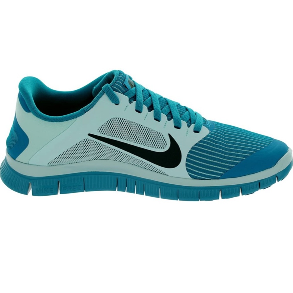 Nike Teal and Black Tennis Shoes
